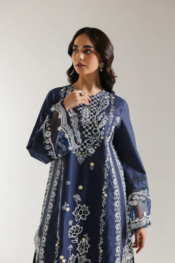 EMBROIDERED SUIT